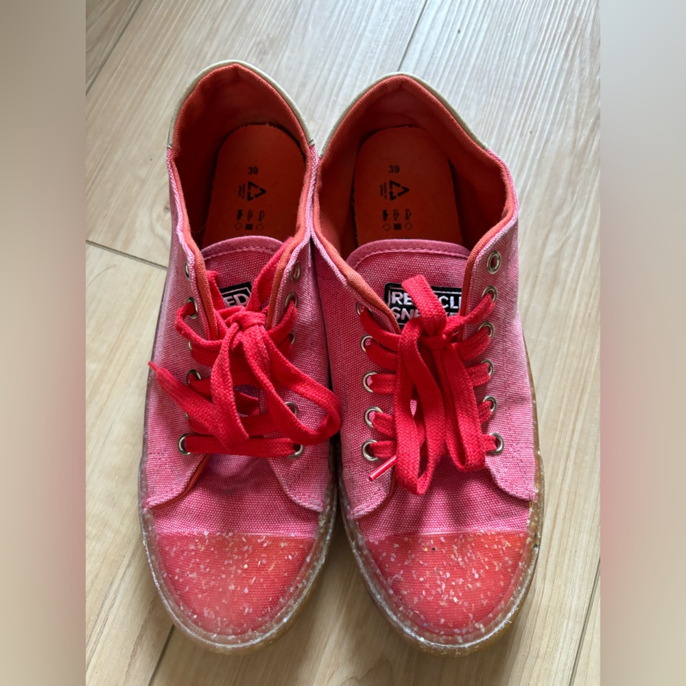 Women’s Recykers Sneakers